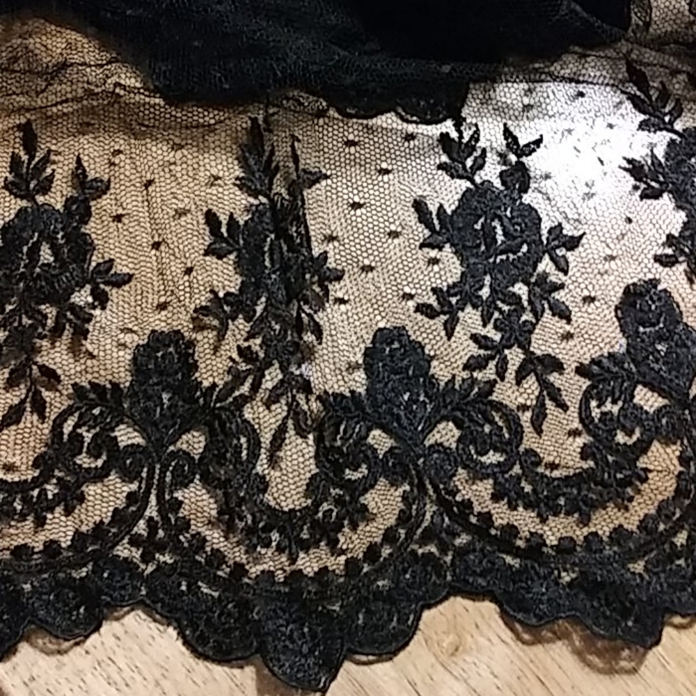 CADSADEI BLACK LACE SKIRT - 14 - Picture 8 of 8